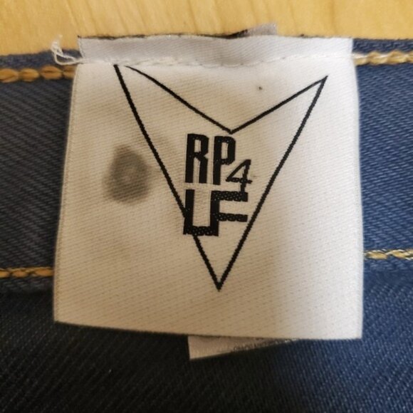 ➤ Levi's® Red Tab Cut Off Studs Shorts RP 4 LF ➤ Rihanna‘s Ragged Priest  ➤ Navy - Picture 11 of 14